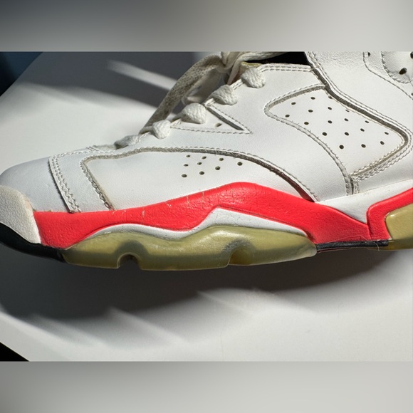 Air Jordan 6 retro white infrared sneakers, 6Y - Picture 12 of 14